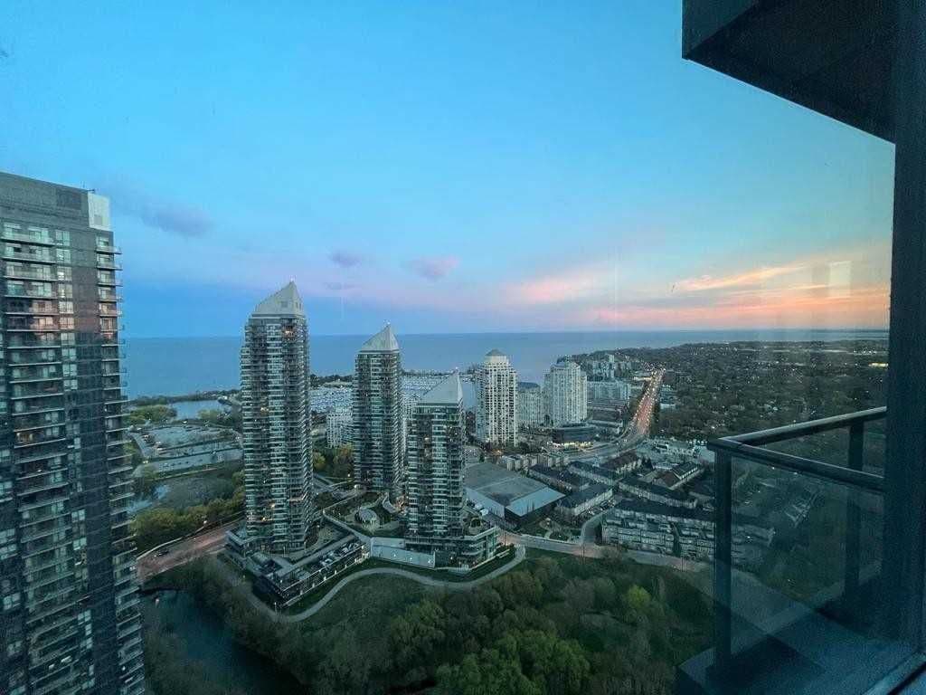 36 Park Lawn Road 3901, Toronto W06, ON M6V 0E5