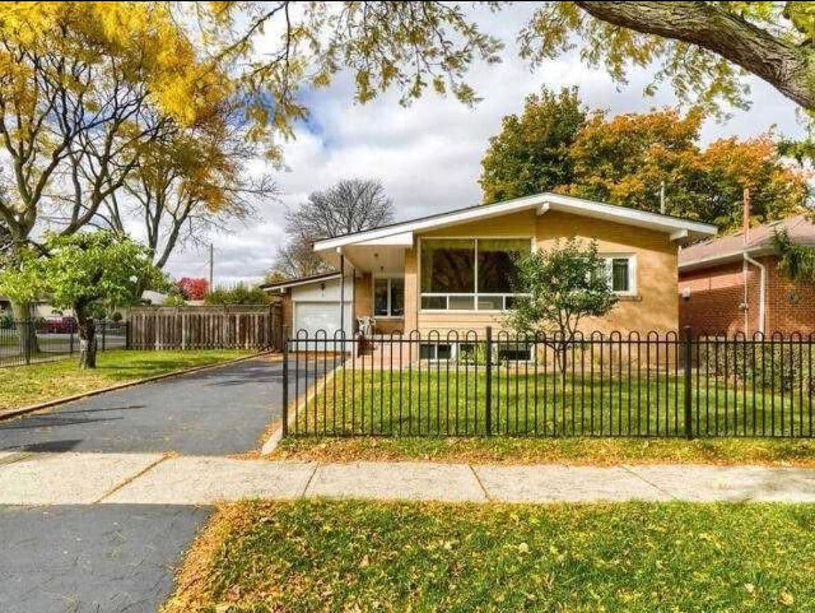 1 Bondhead Place Basement, Toronto W10, ON M9V 2L9