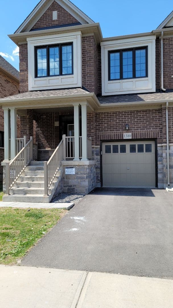 1310 Clarriage Court, Milton, ON L9E 1J4
