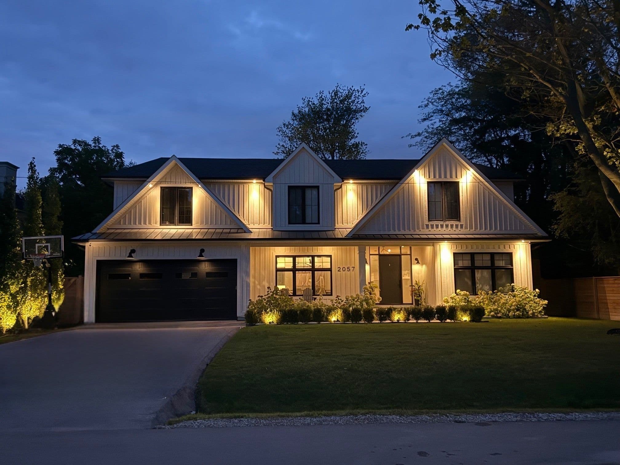 2057 Salvator Boulevard, Oakville, ON L6L 1M9