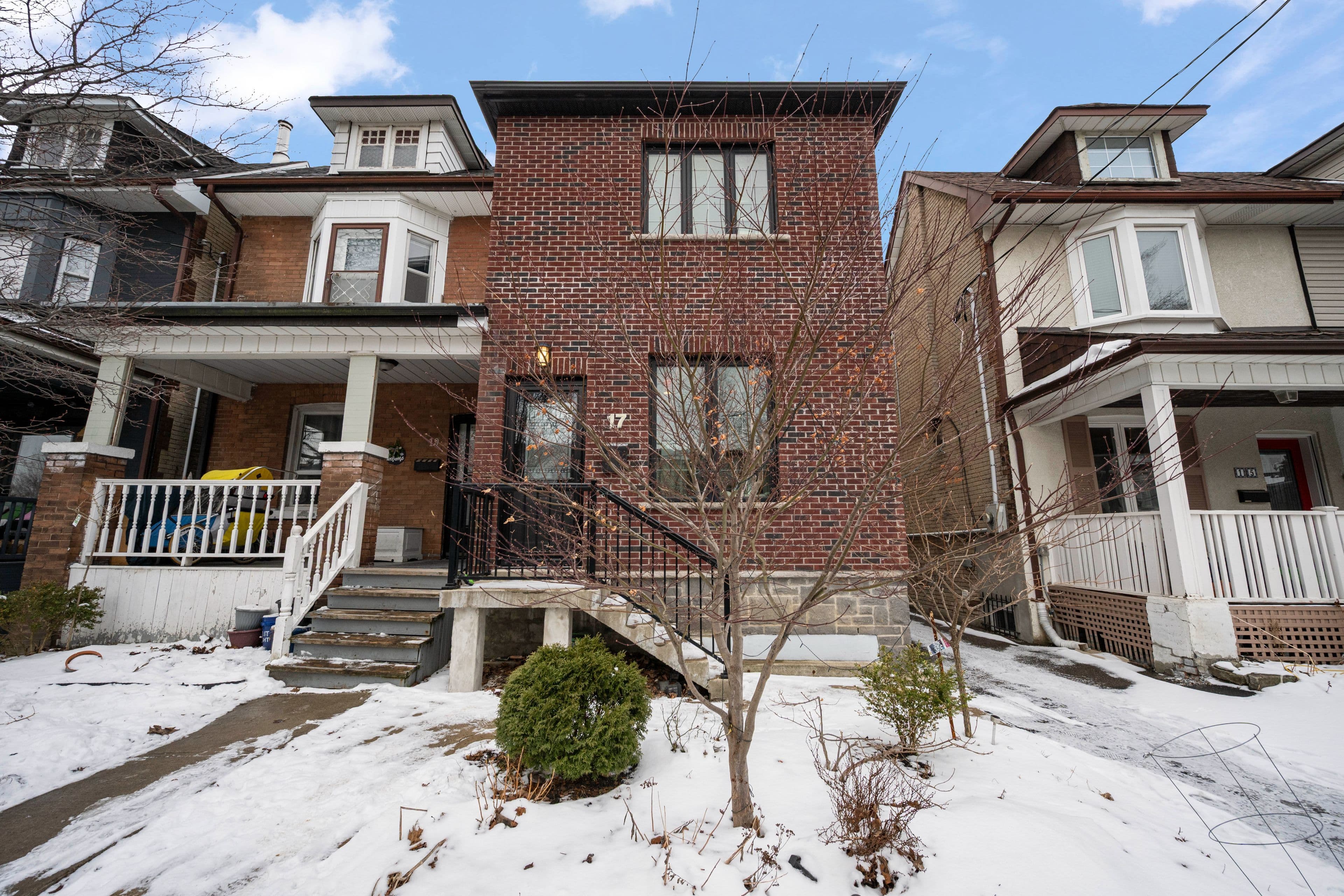17 Mountnoel Avenue, Toronto E01, ON M4J 1H7