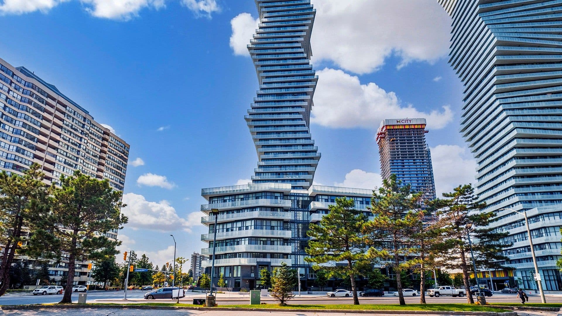 3883 Quartz Road 2709, Mississauga, ON L5B 0M4