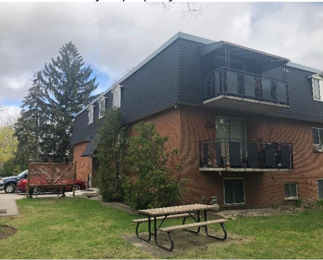 2128 S Ghent Avenue 4, Burlington, ON L7L 5B9