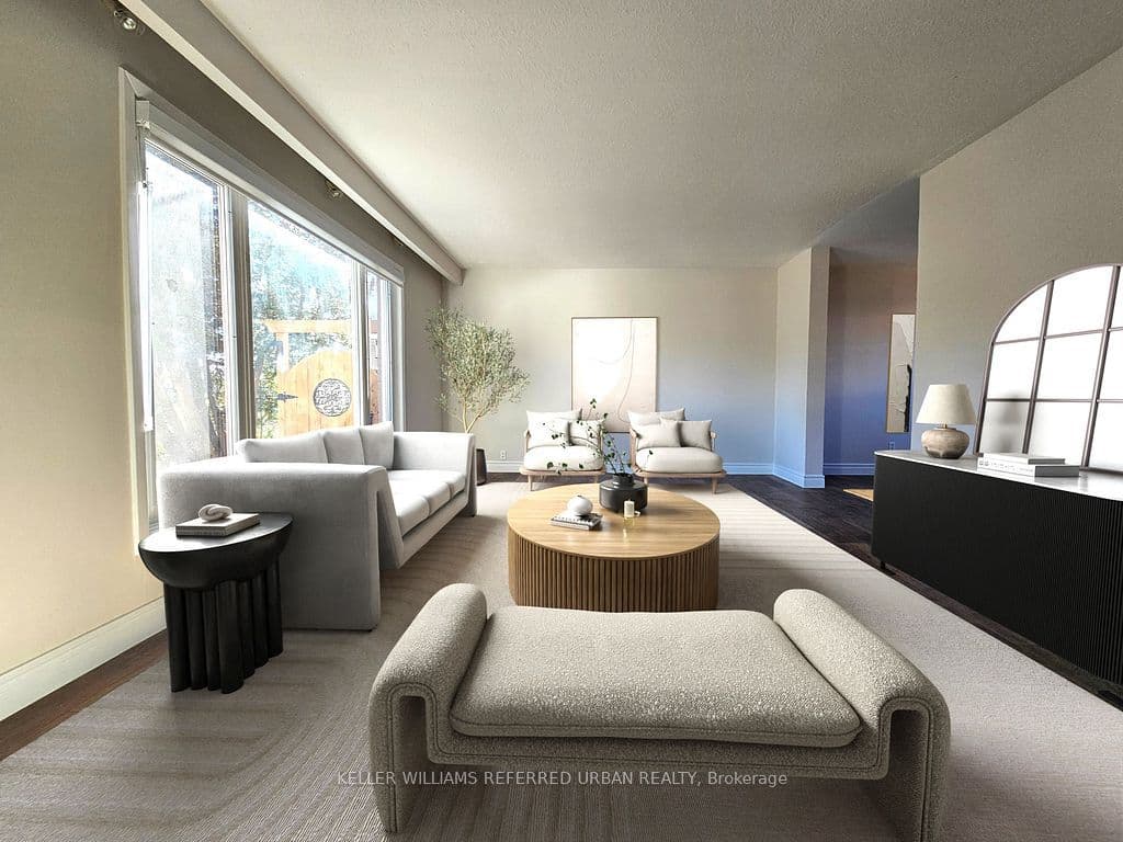 976 Timmins Gardens Main, Pickering, ON L1W 2L2