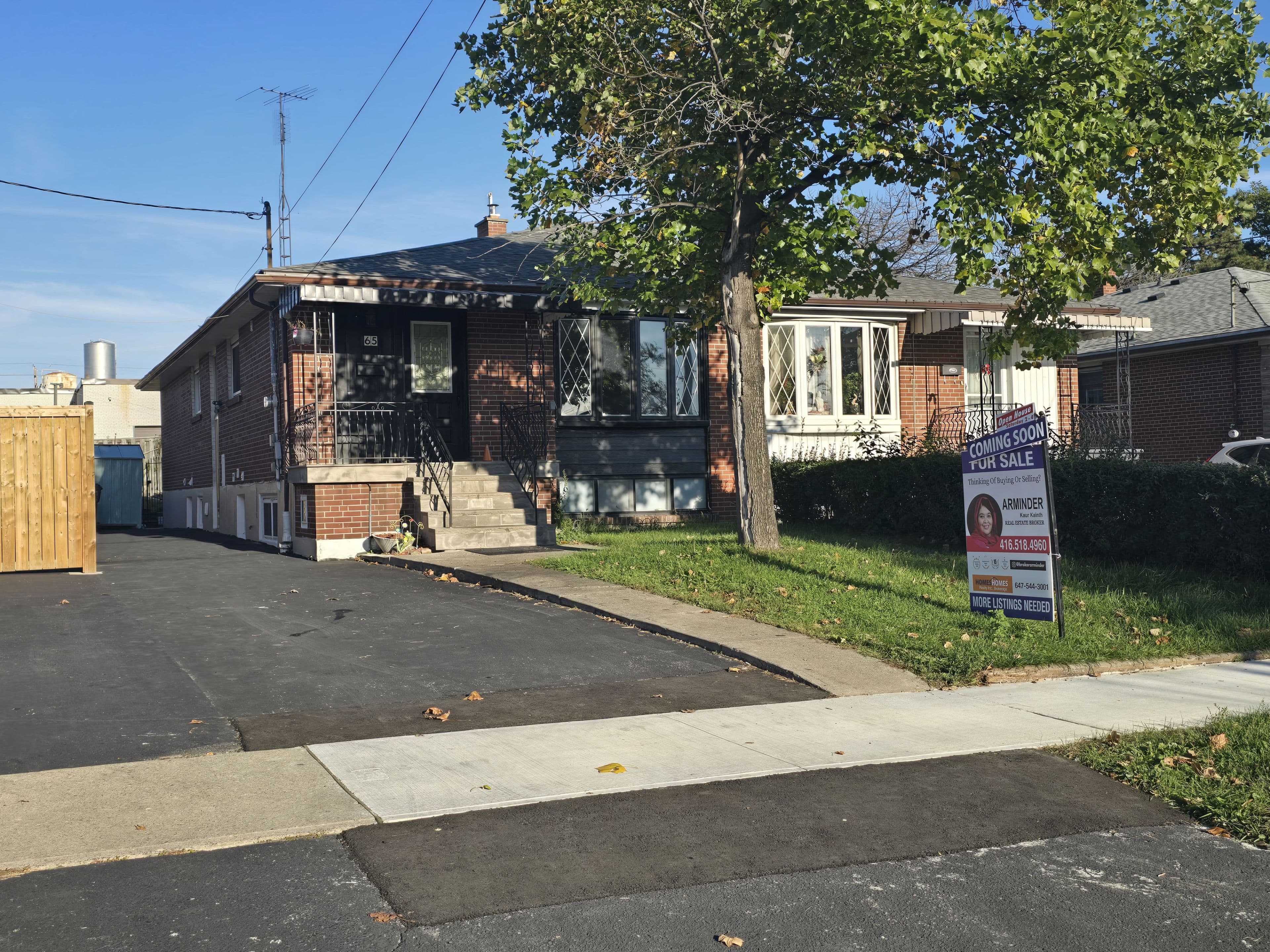 65 Elnathan Crescent, Toronto W05, ON M9L 2G2