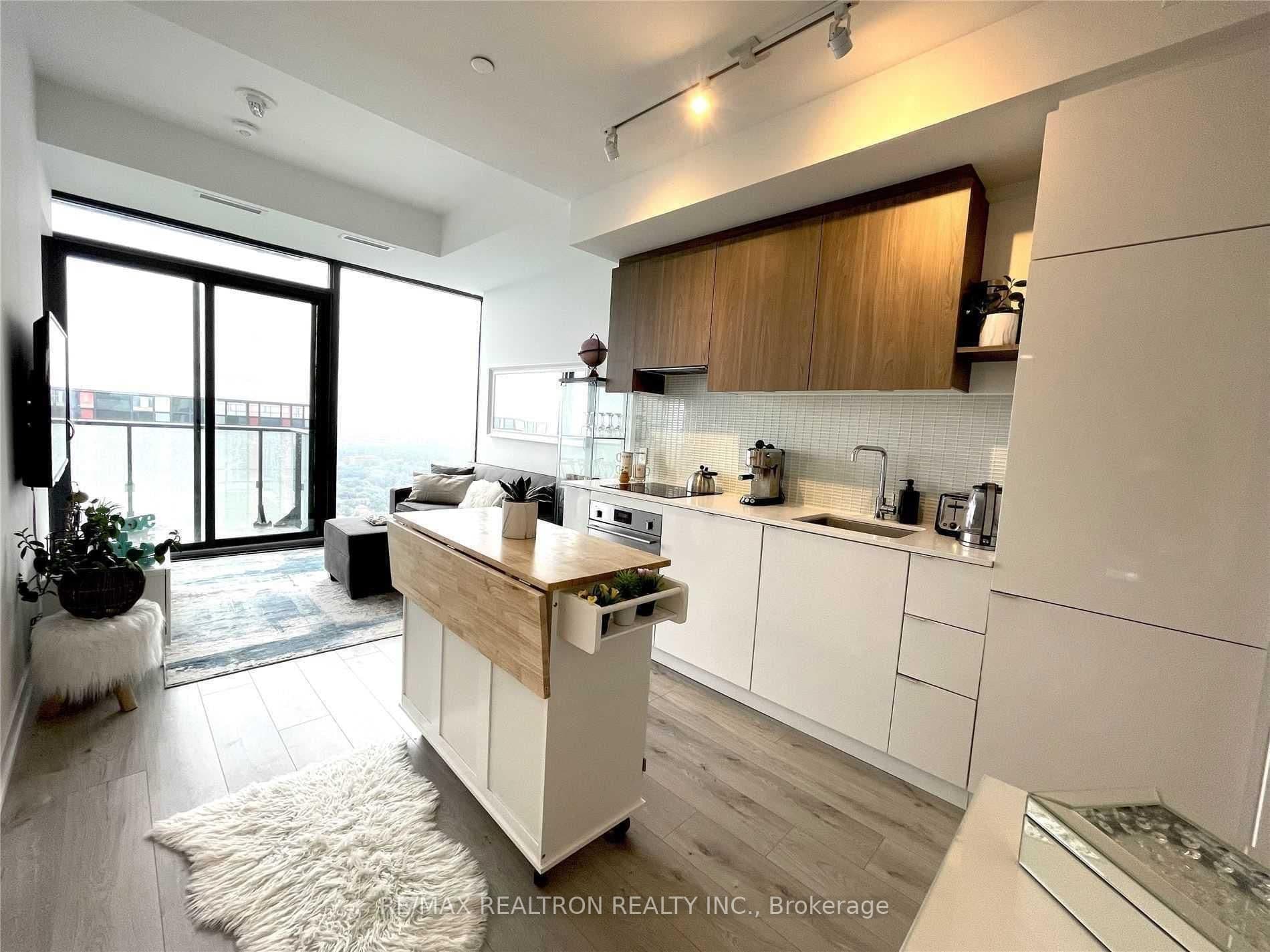 161 Roehampton Avenue 4308, Toronto C10, ON M4P 0C8