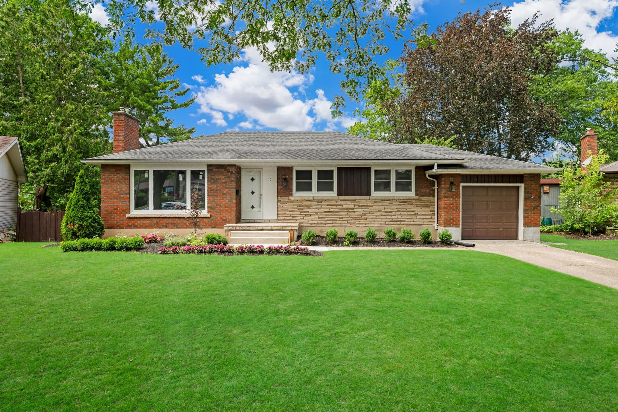 10 West Hampton Road, St. Catharines, ON L2T 3E5