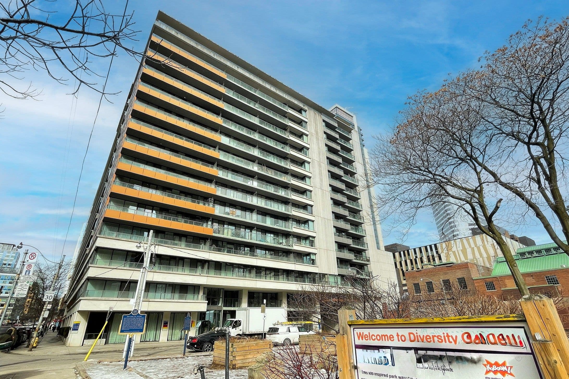 111 Elizabeth Street 308, Toronto C01, ON M5G 1P7