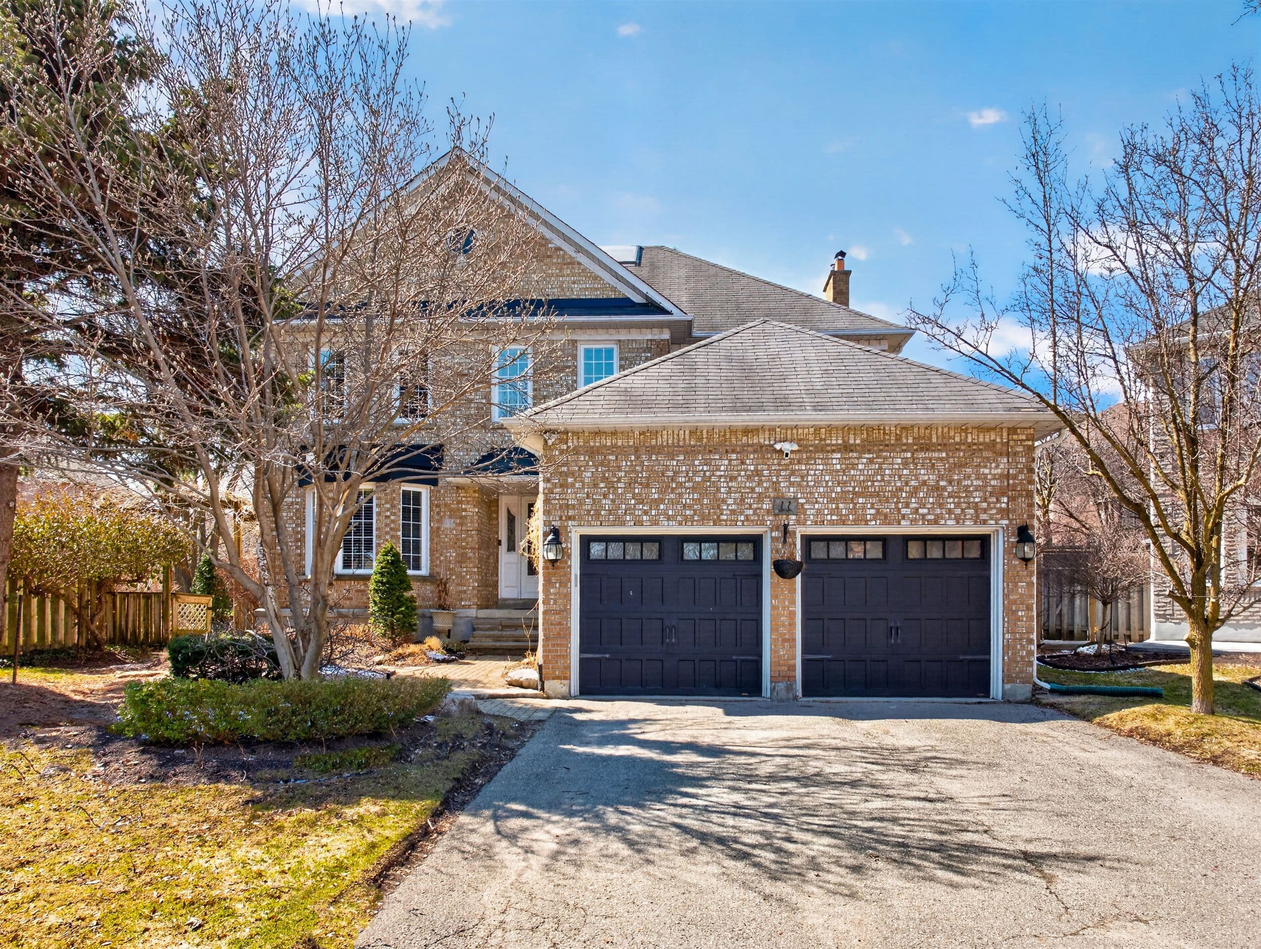 11 Bliss Court, Markham, ON L3R 9E7