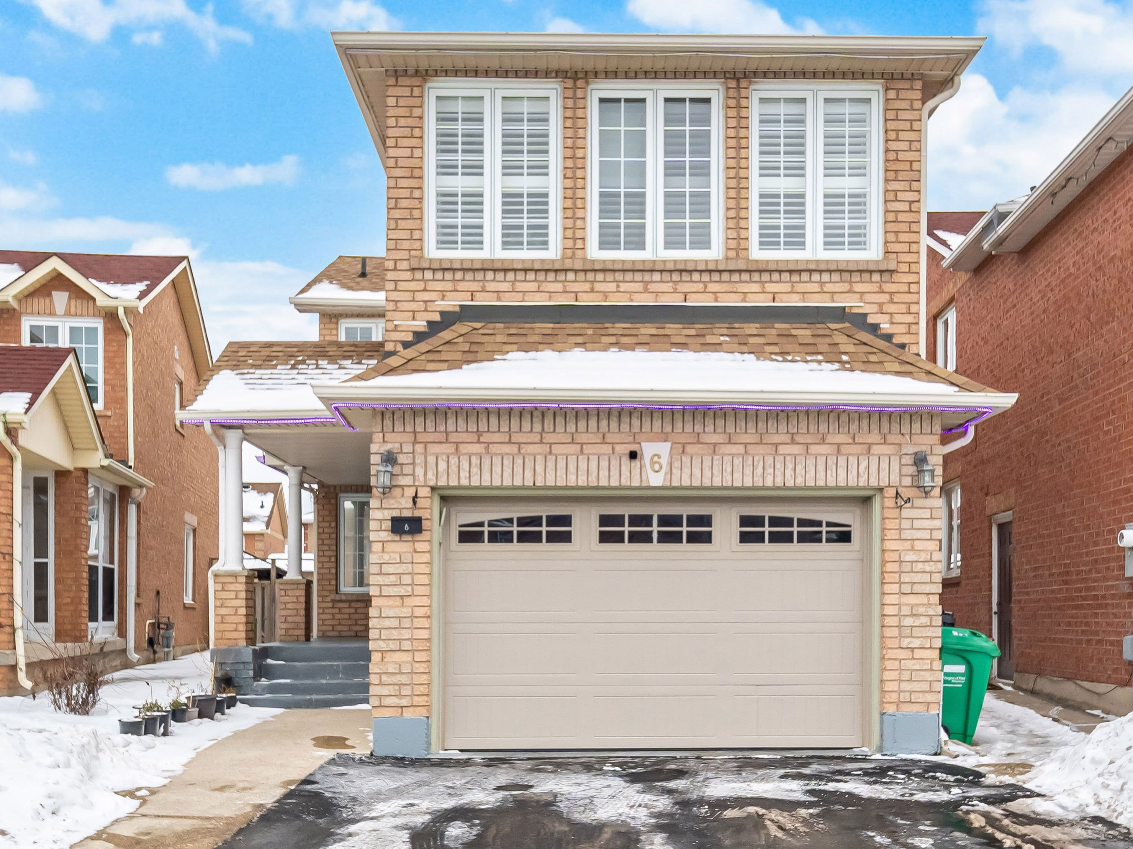 6 Mannel Crescent, Brampton, ON L6Y 5E1