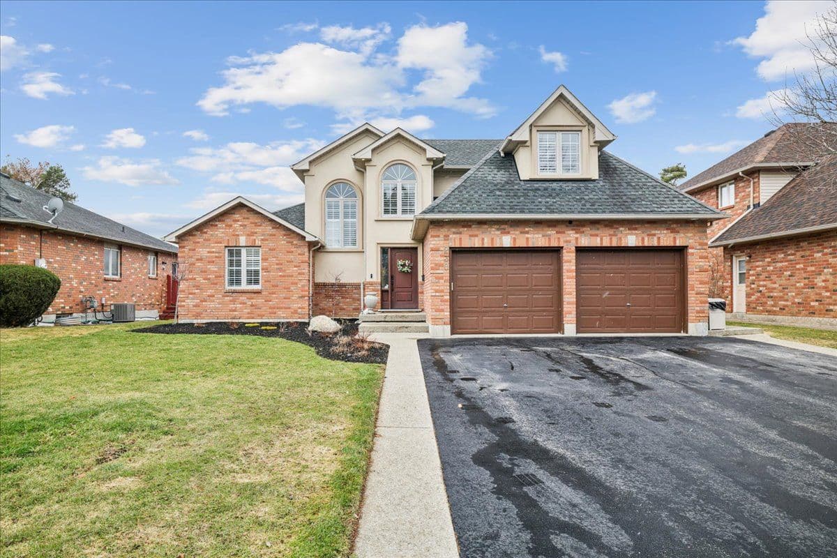 230 Appleby Road, Hamilton, ON L9G 2V7