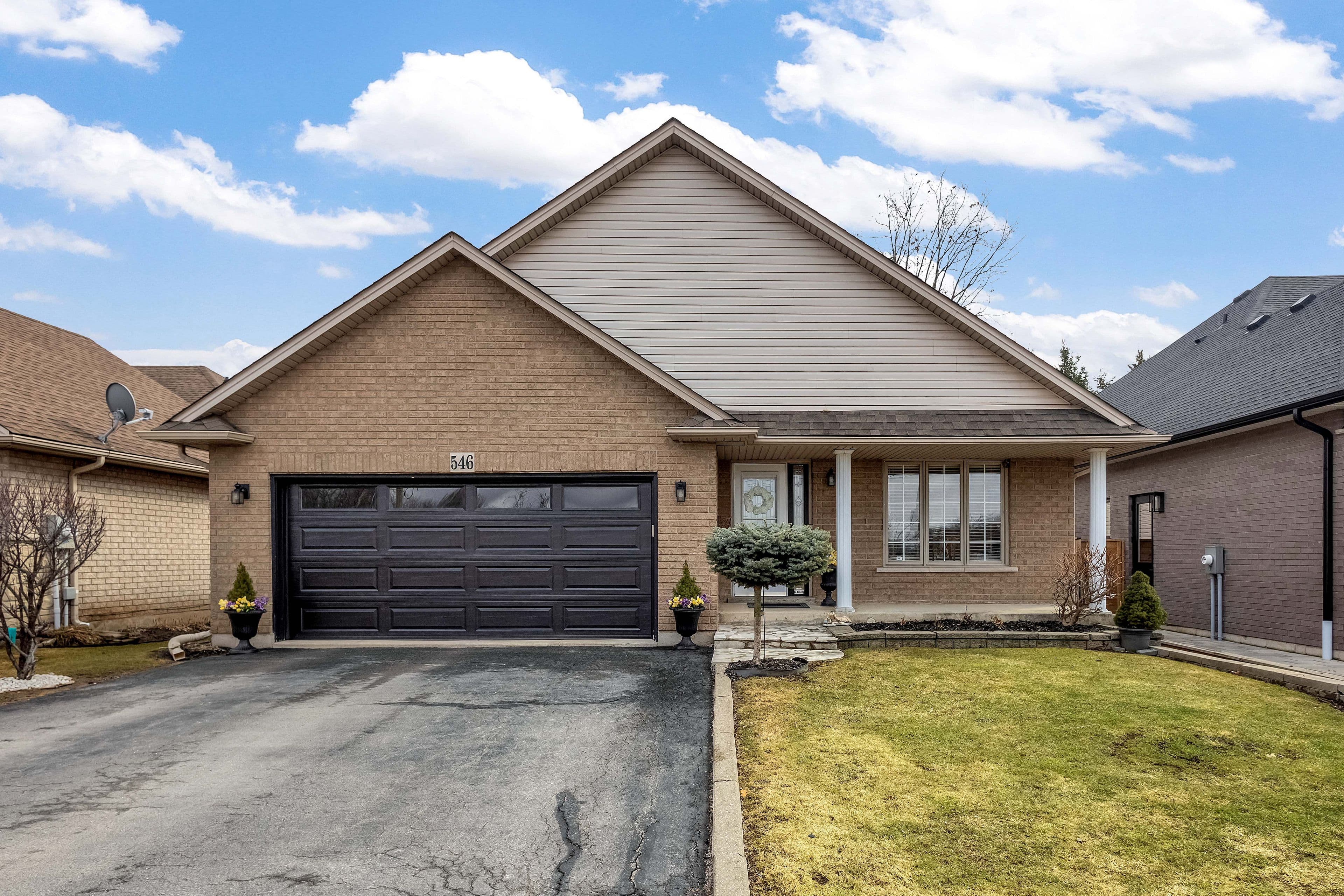546 Jerseyville Road W, Hamilton, ON L9G 3L5