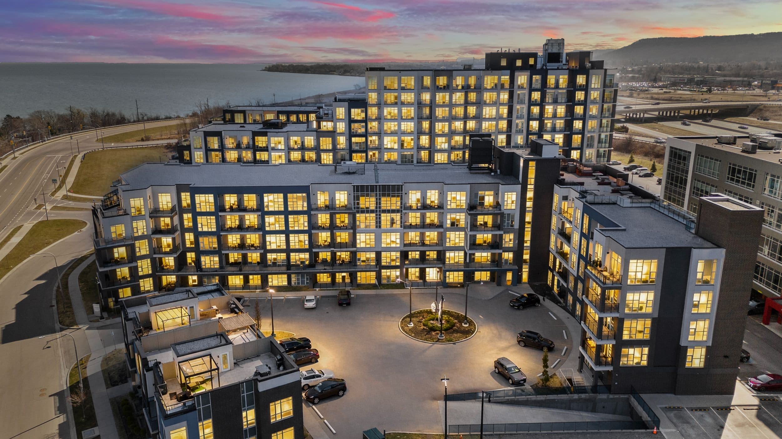 10 Concord Place 209, Grimsby, ON L3M 0G6