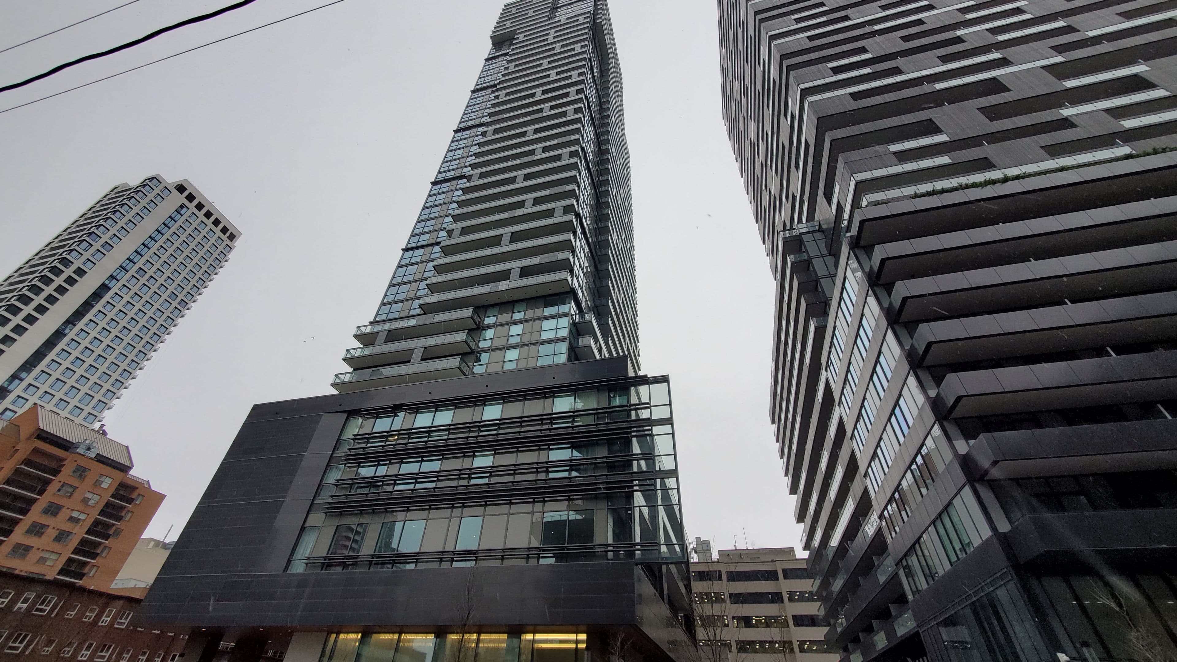 39 Roehampton Avenue 4605, Toronto C10, ON M4P 1P9