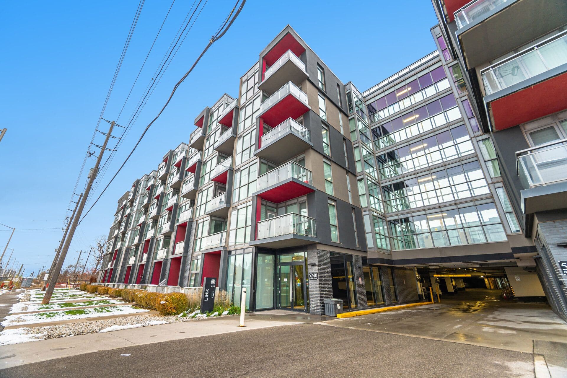 5240 Dundas Street B401, Burlington, ON L7L 0J6