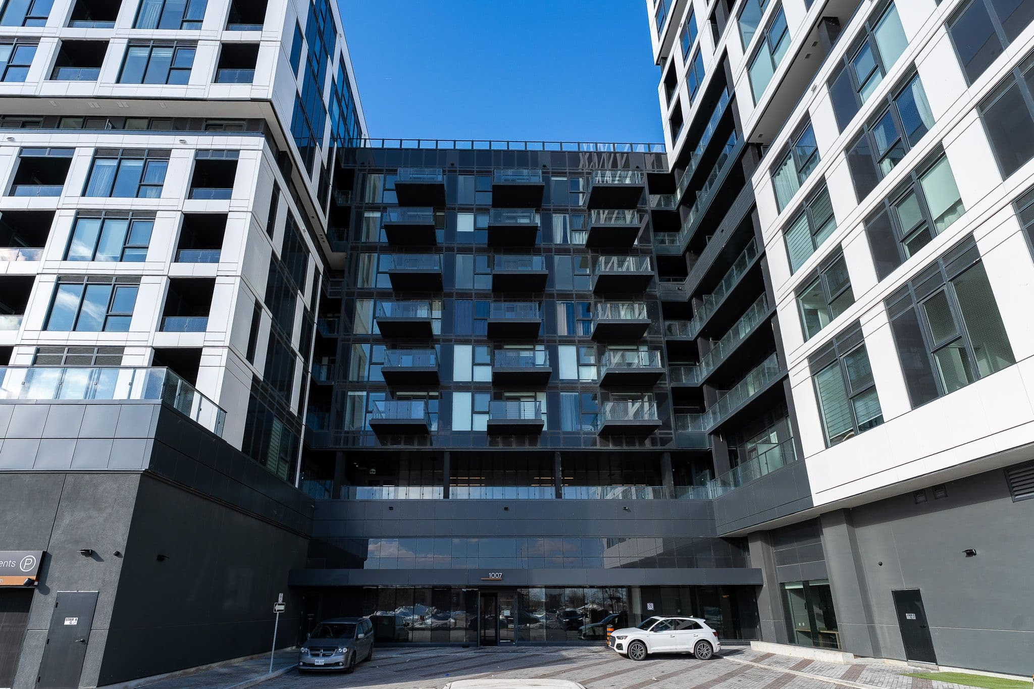 1007 THE QUEENSWAY Avenue 713, Toronto W08, ON M8Z 0H4