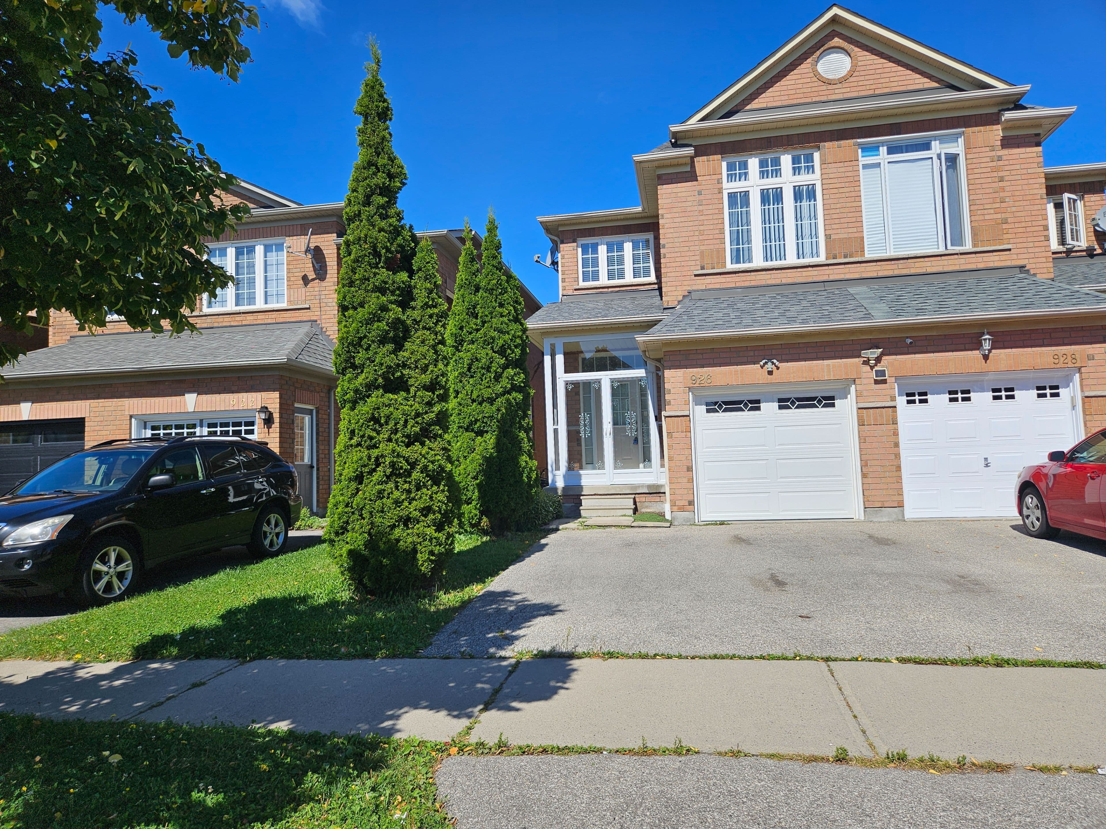 926 Ledbury Crescent, Mississauga, ON L5V 2P8