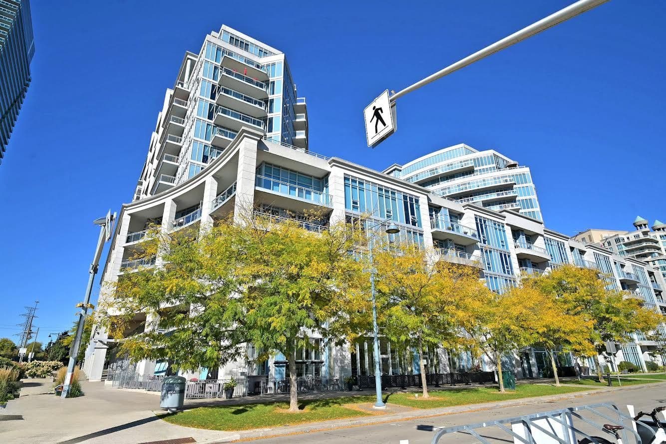 58 Marine Parade Drive 421, Toronto W06, ON M8V 4G1