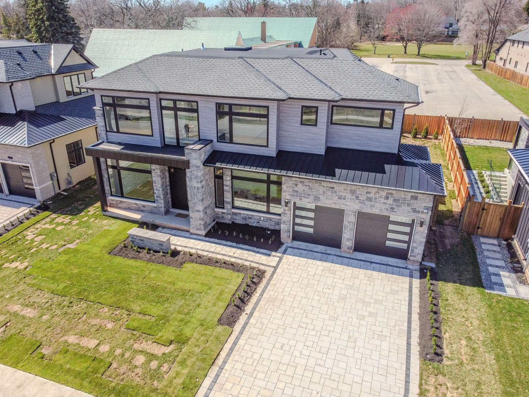 310 Tuck Drive, Burlington, ON L7L 2R1