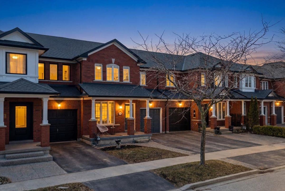 514 Thelma Street, Burlington, ON L7L 6W8