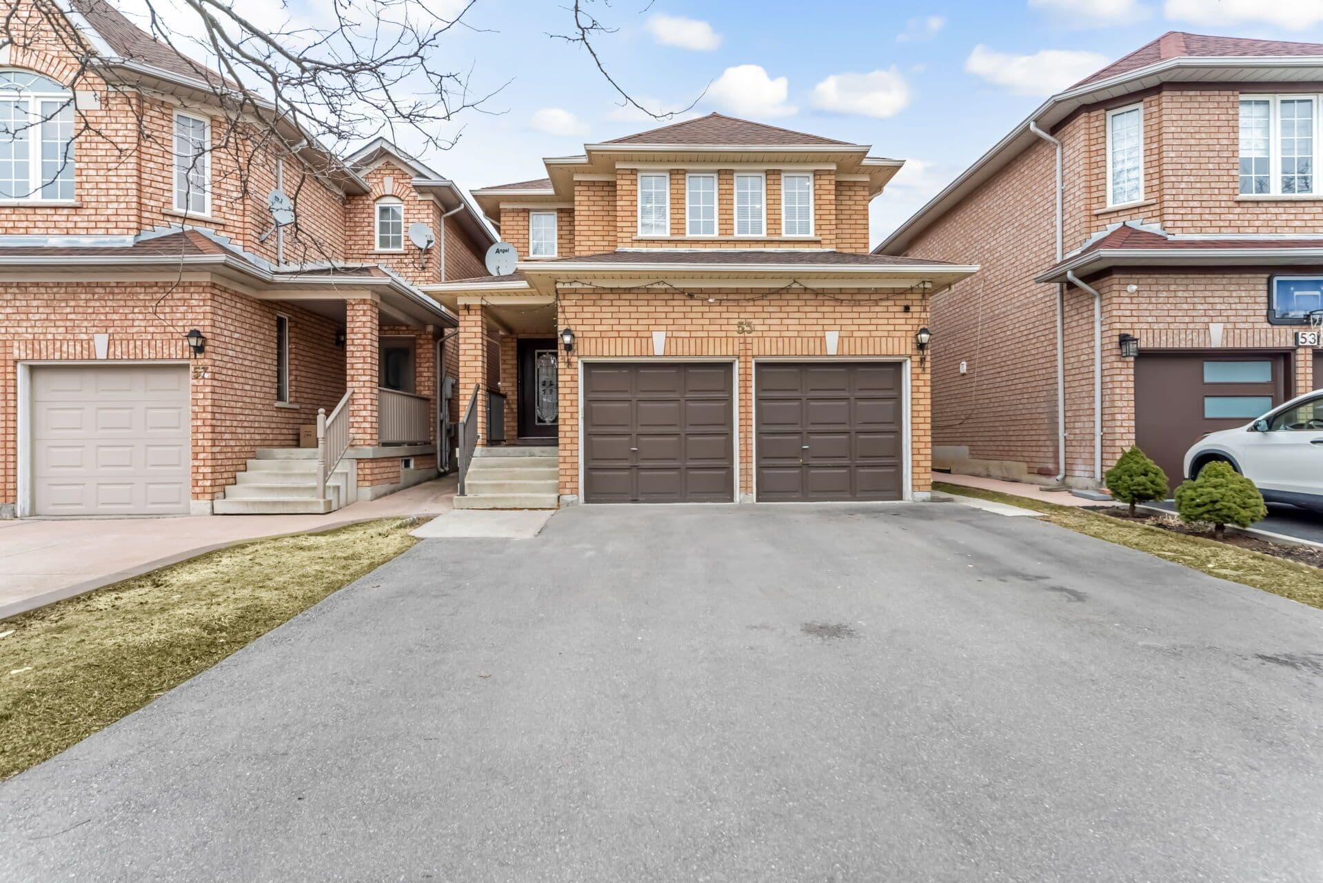 55 Golden Eagle Road, Brampton, ON L6R 1Z4
