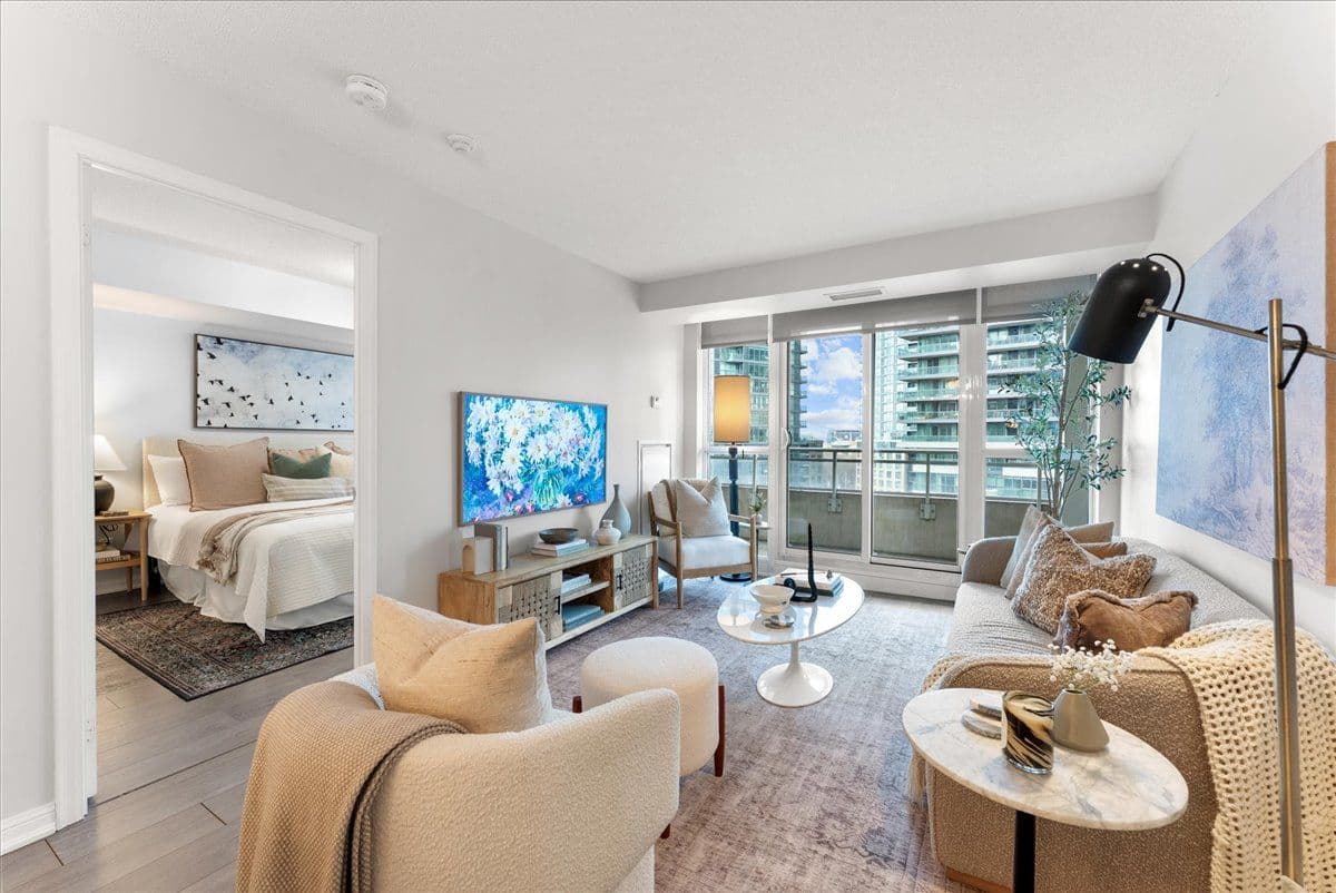 35 Bastion Street 1010, Toronto C01, ON M5V 0C1