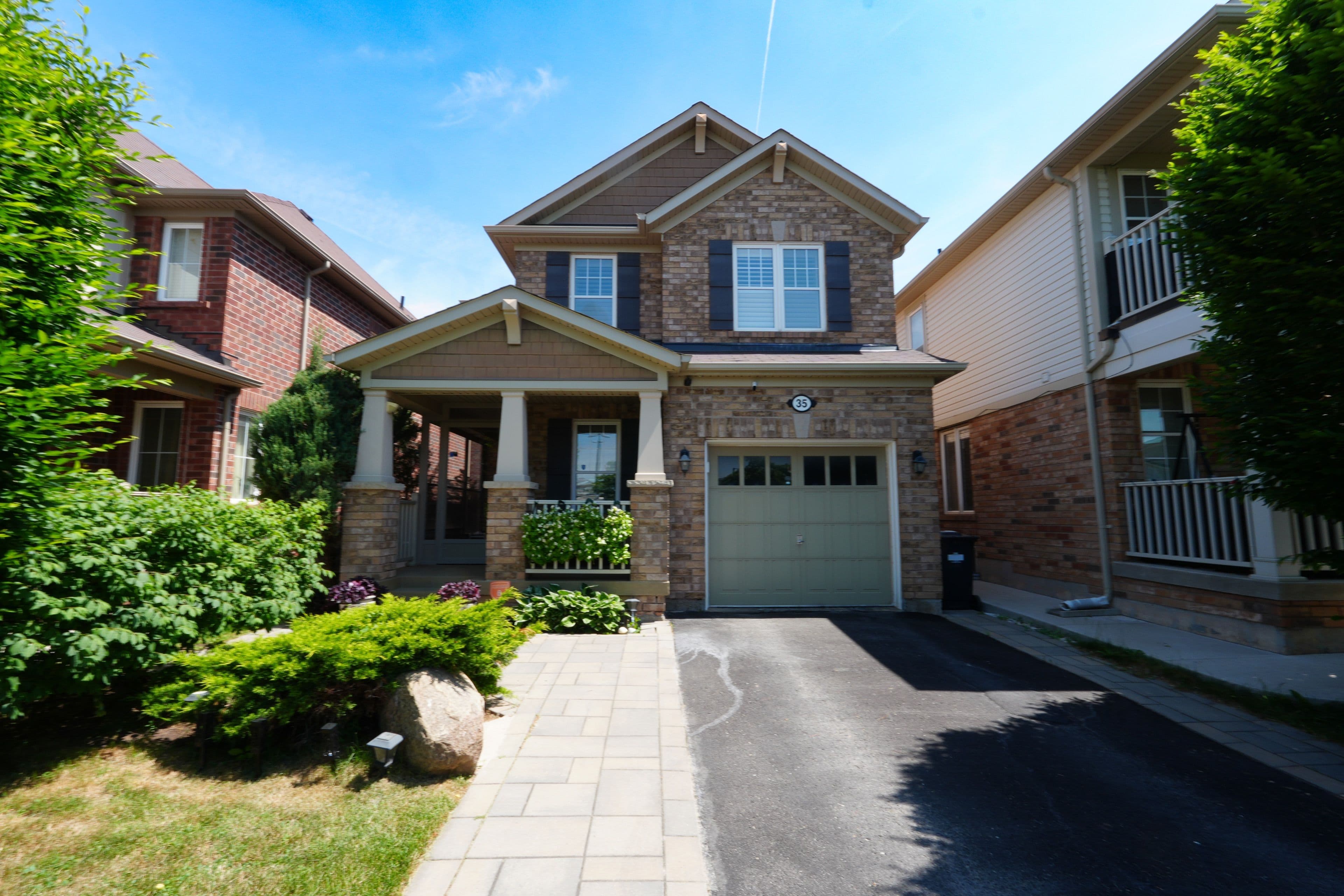 35 Bleasdale Avenue, Brampton, ON L7A 0P5
