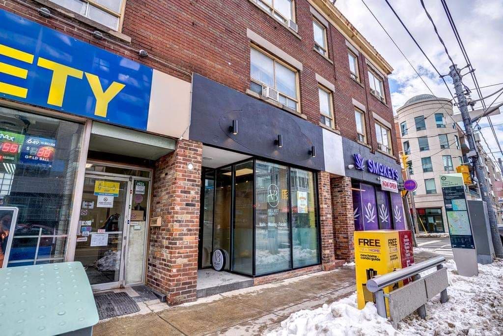 1883 Queen Street E, Toronto E02, ON M4L 1H3