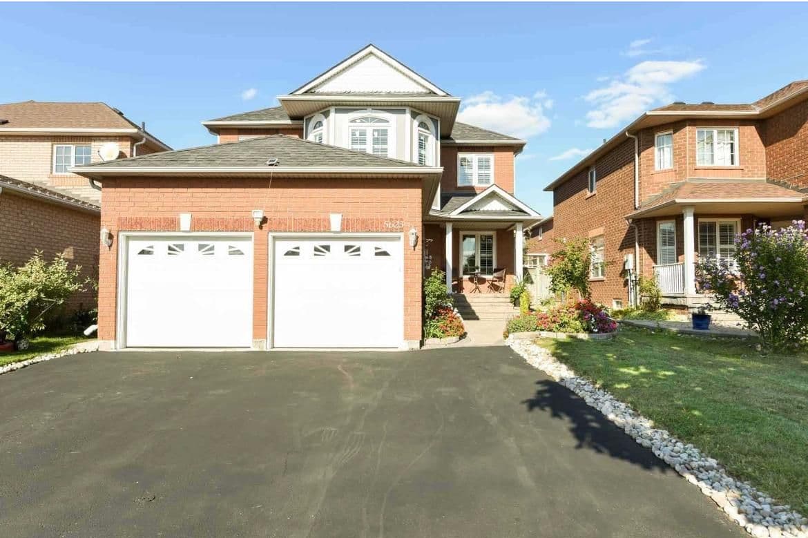 5623 Whitehorn Avenue, Mississauga, ON L5V 2H1