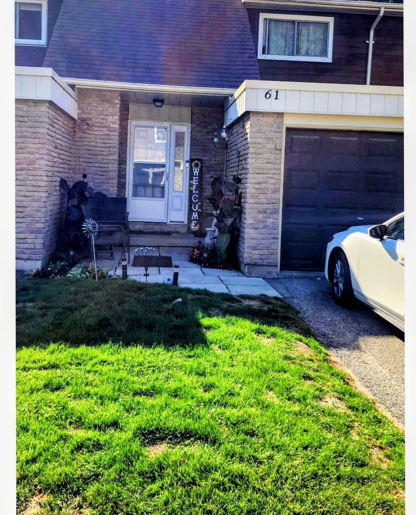 341 Military Trail 61, Toronto E09, ON M1E 4E4