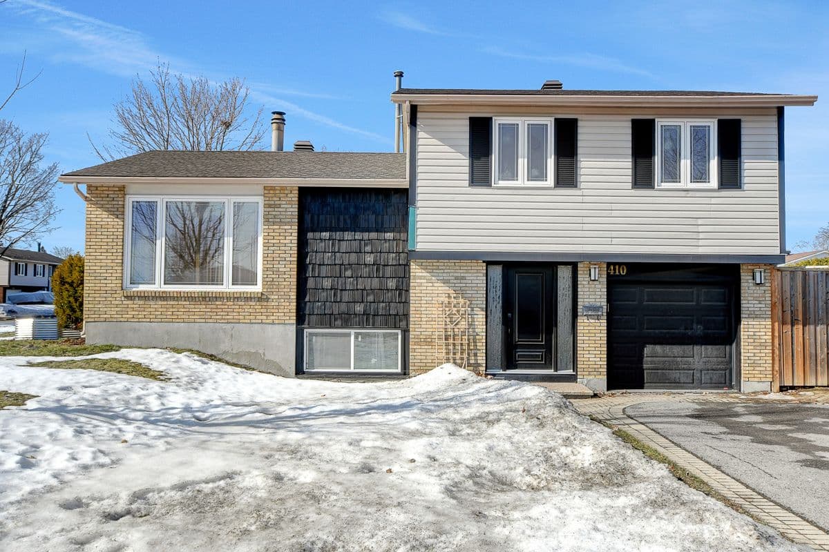 410 Phoenix Crescent, Orleans - Cumberland and Area, ON K1E 2E9