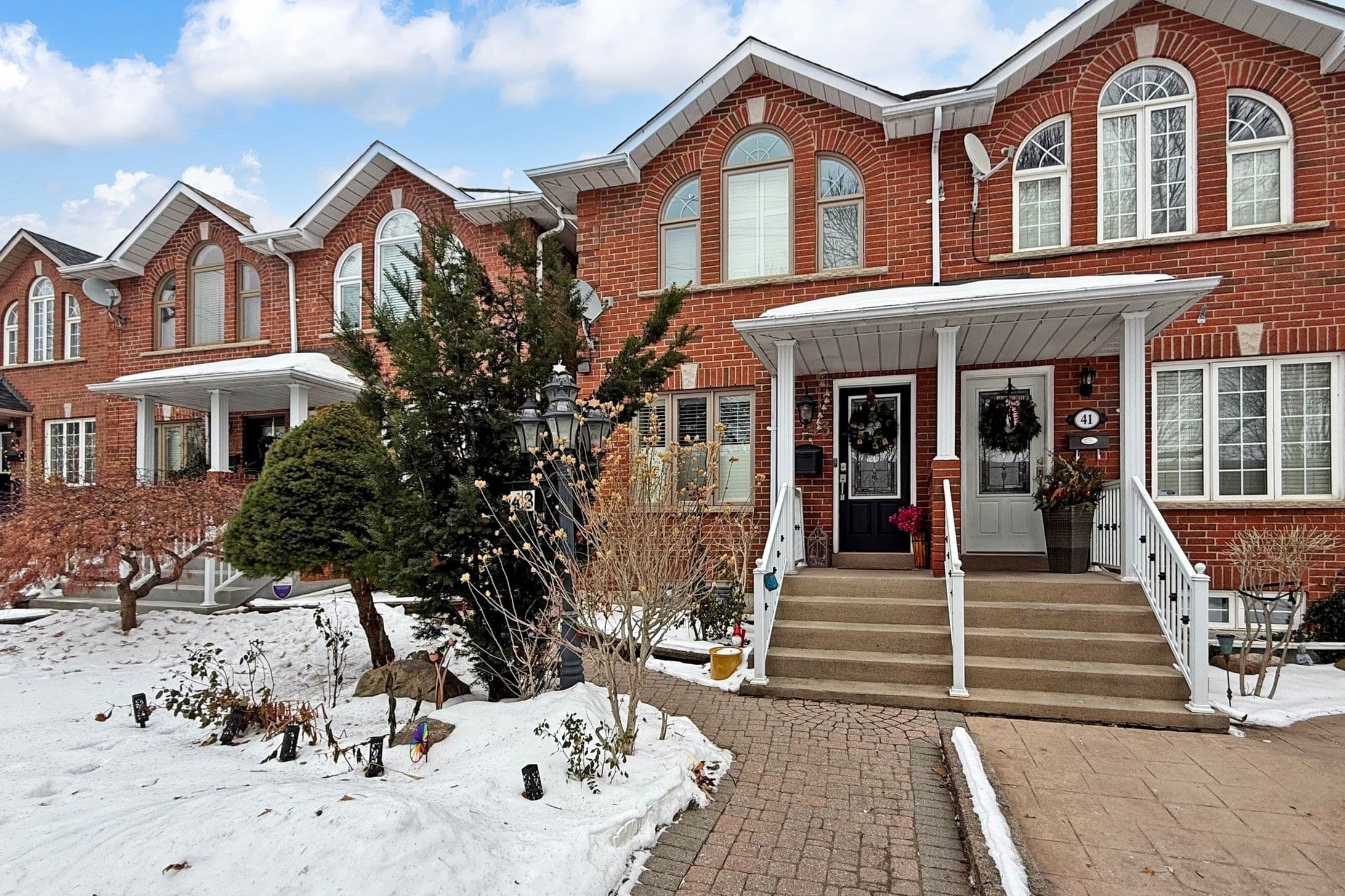 43 Alessia Circle, Toronto W03, ON M6E 5A6