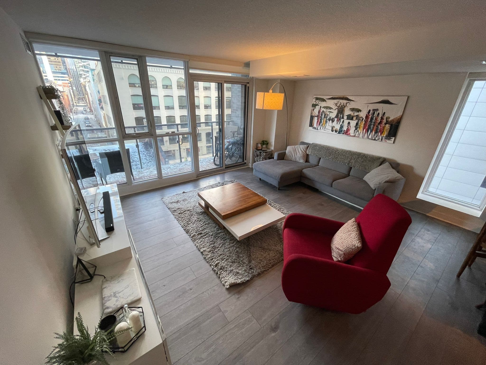 295 Adelaide Street W 414, Toronto C01, ON M5V 0L4