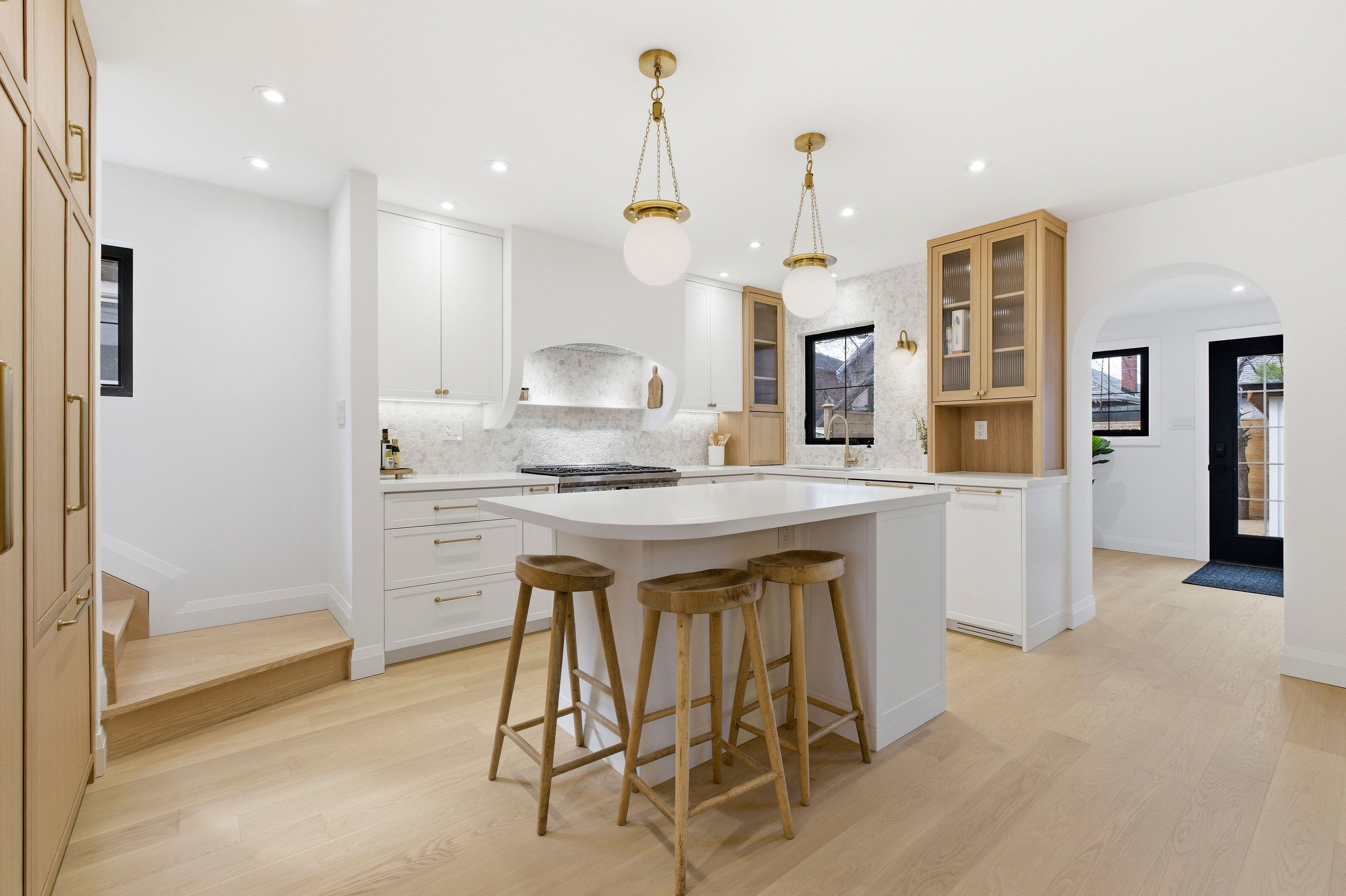 4 Mahoney Avenue, Toronto W04, ON M6M 2H4