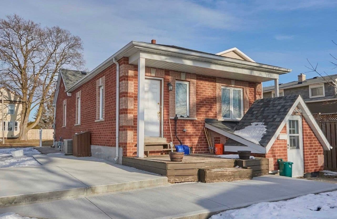 270 Verdun Road, Oshawa, ON L1H 5T3