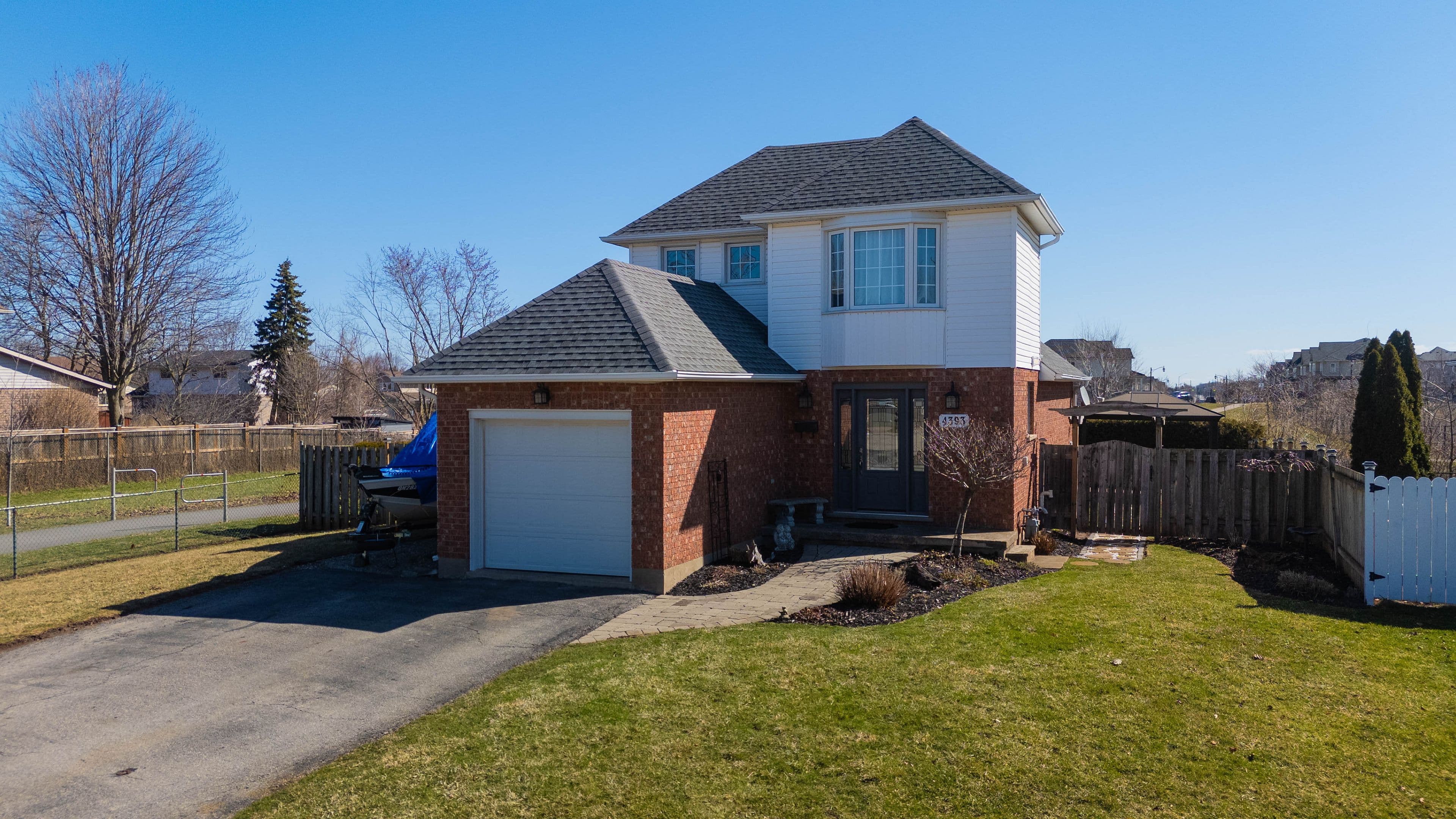 4393 Tamarac Avenue, Lincoln, ON L0R 1B8