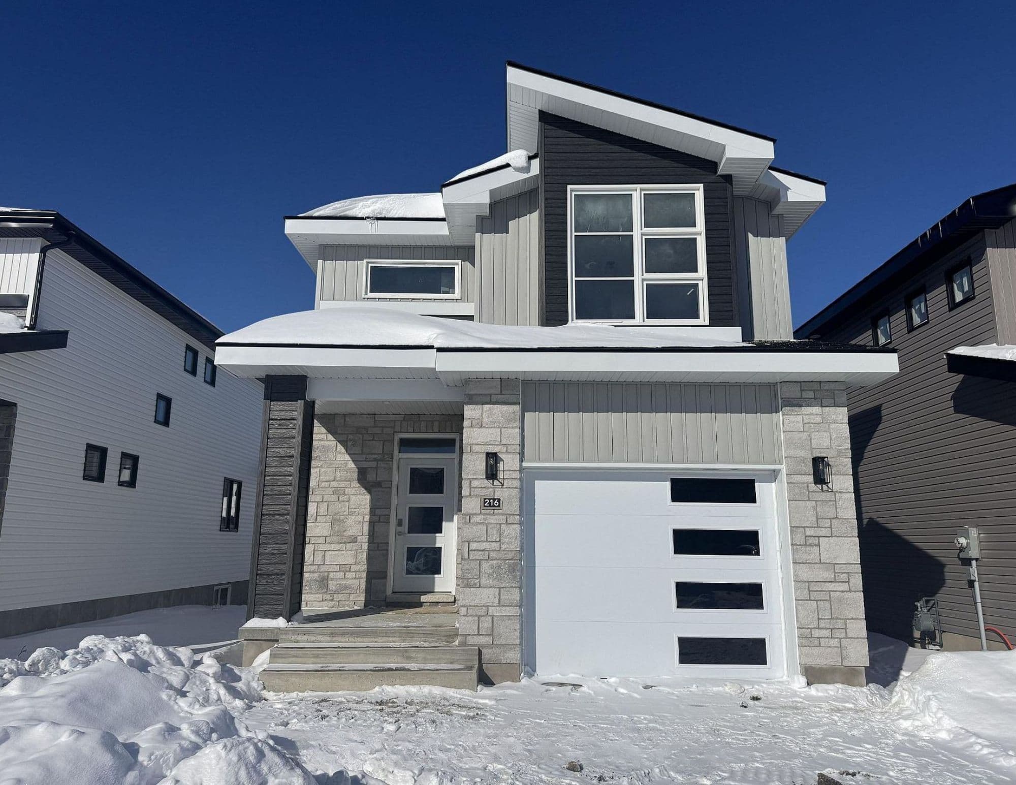 216 Superior Drive, Loyalist, ON K7N 0E5