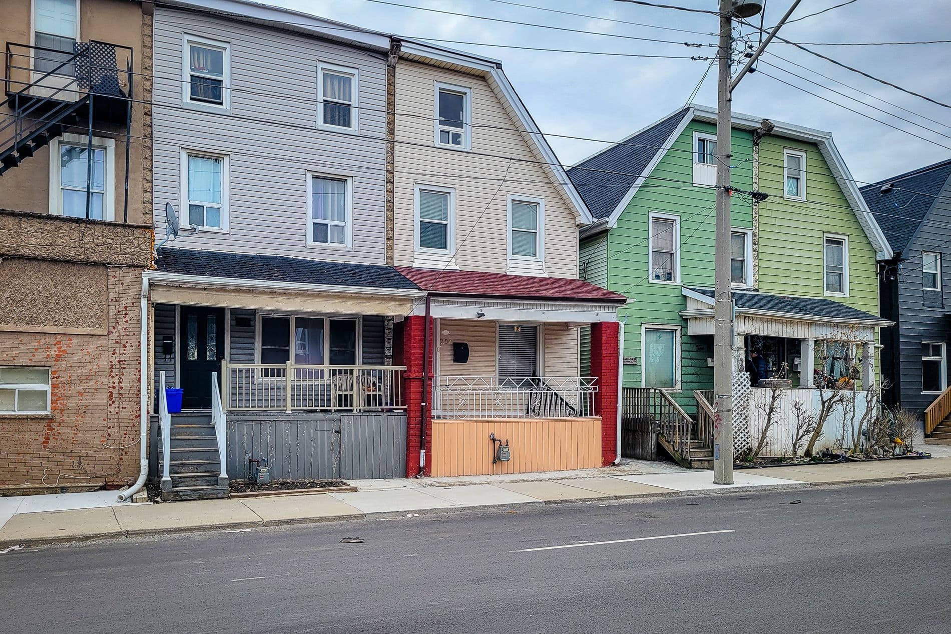 204 Sherman Avenue N, Hamilton, ON L8L 6M9