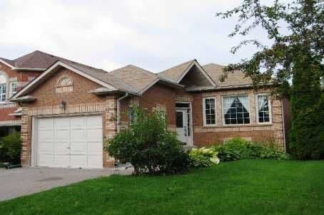 93 Sunbird Boulevard Upper, Georgina, ON L4P 3V8