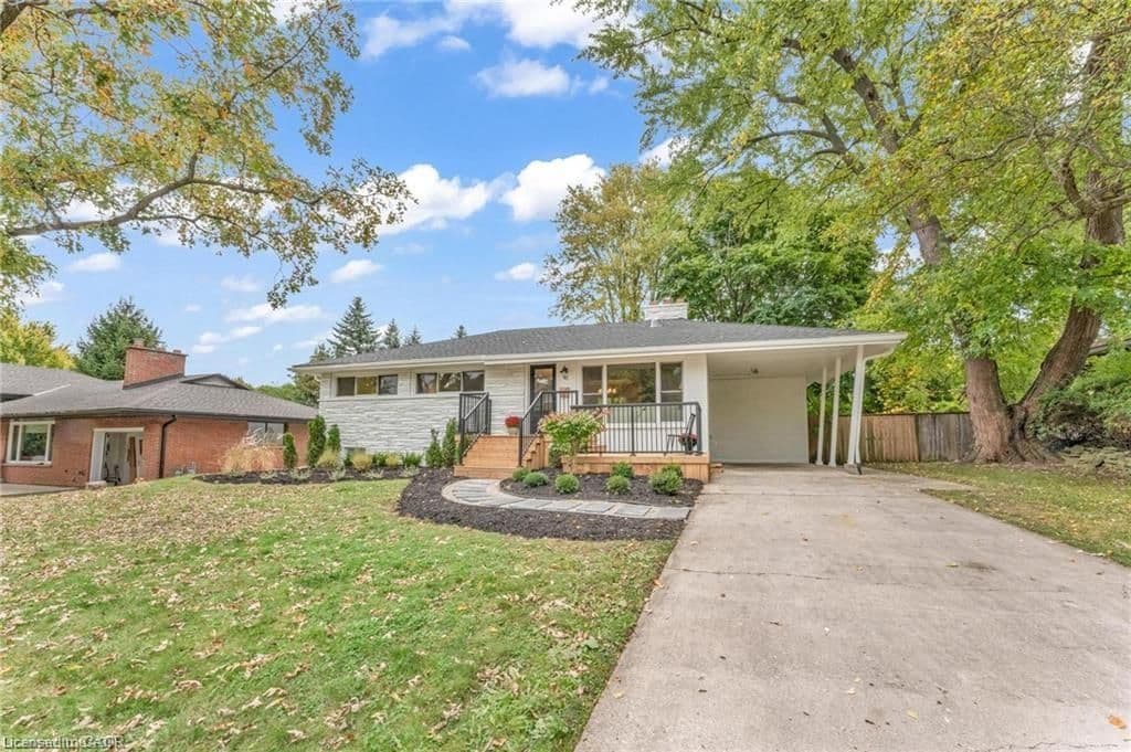 95 Seneca Drive, Hamilton, ON L9G 3B7