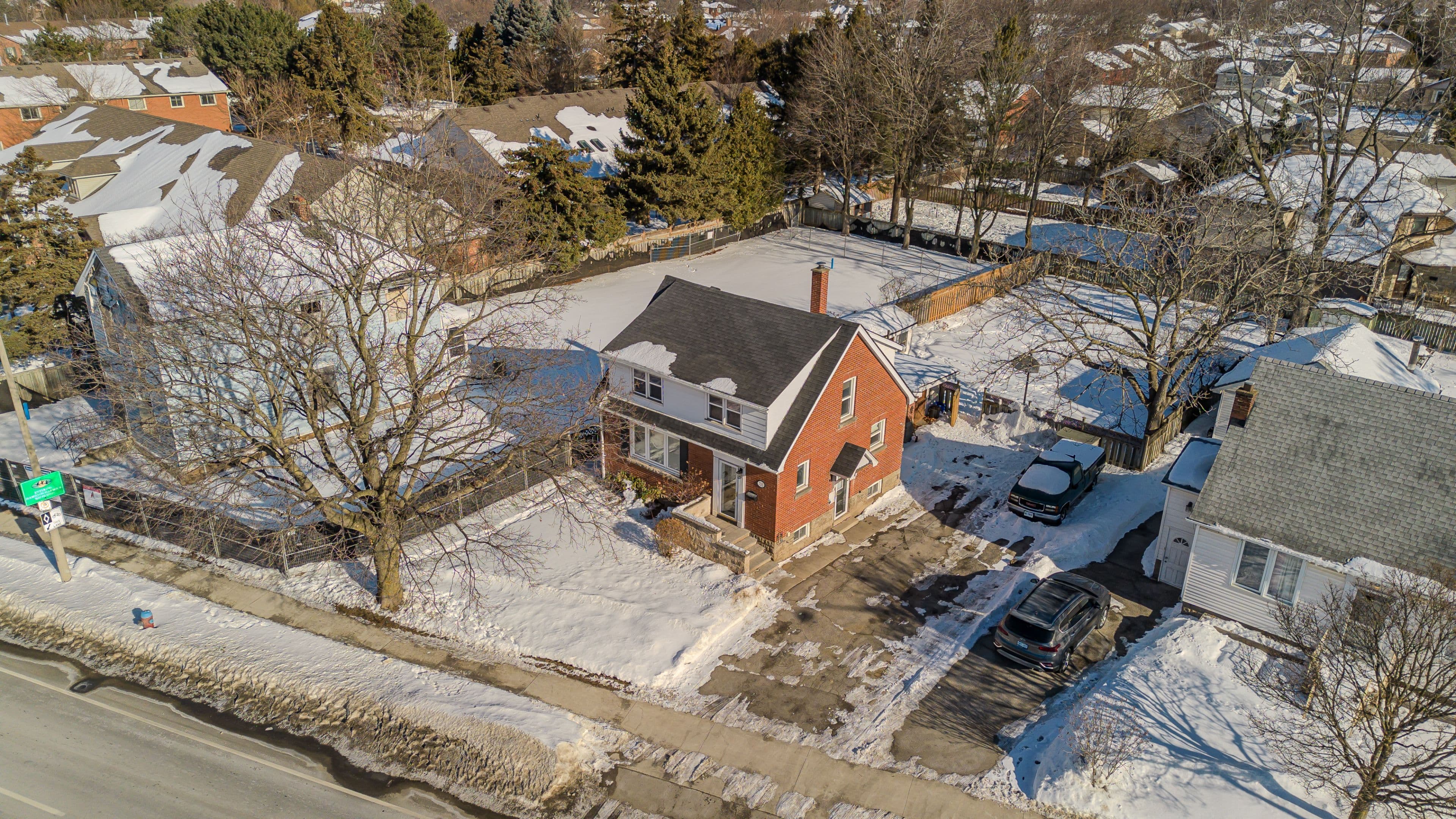 755 Maple Avenue, Burlington, ON L7S 2K1