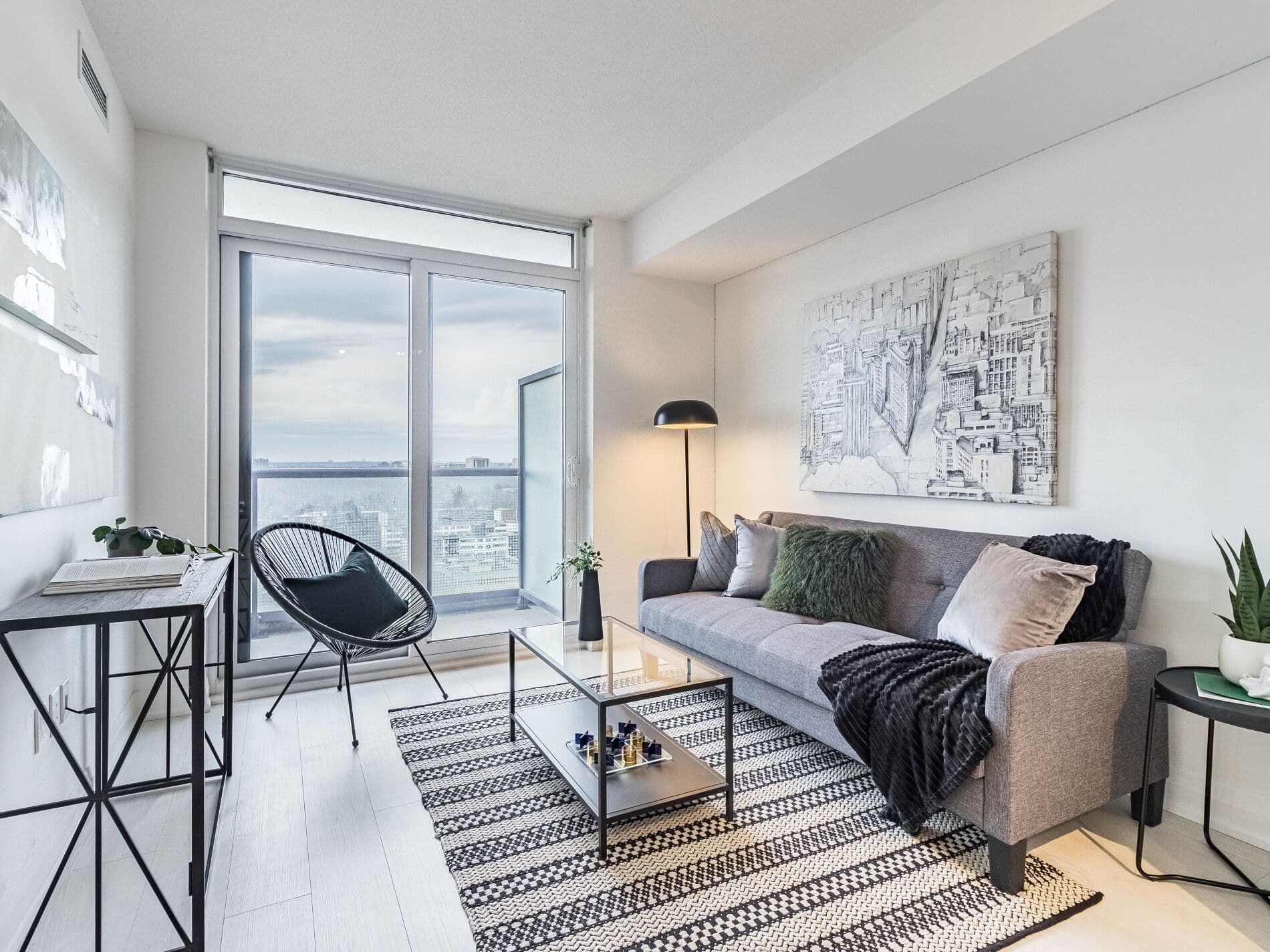 30 Gibbs Road 2610, Toronto W08, ON M9B 0E4