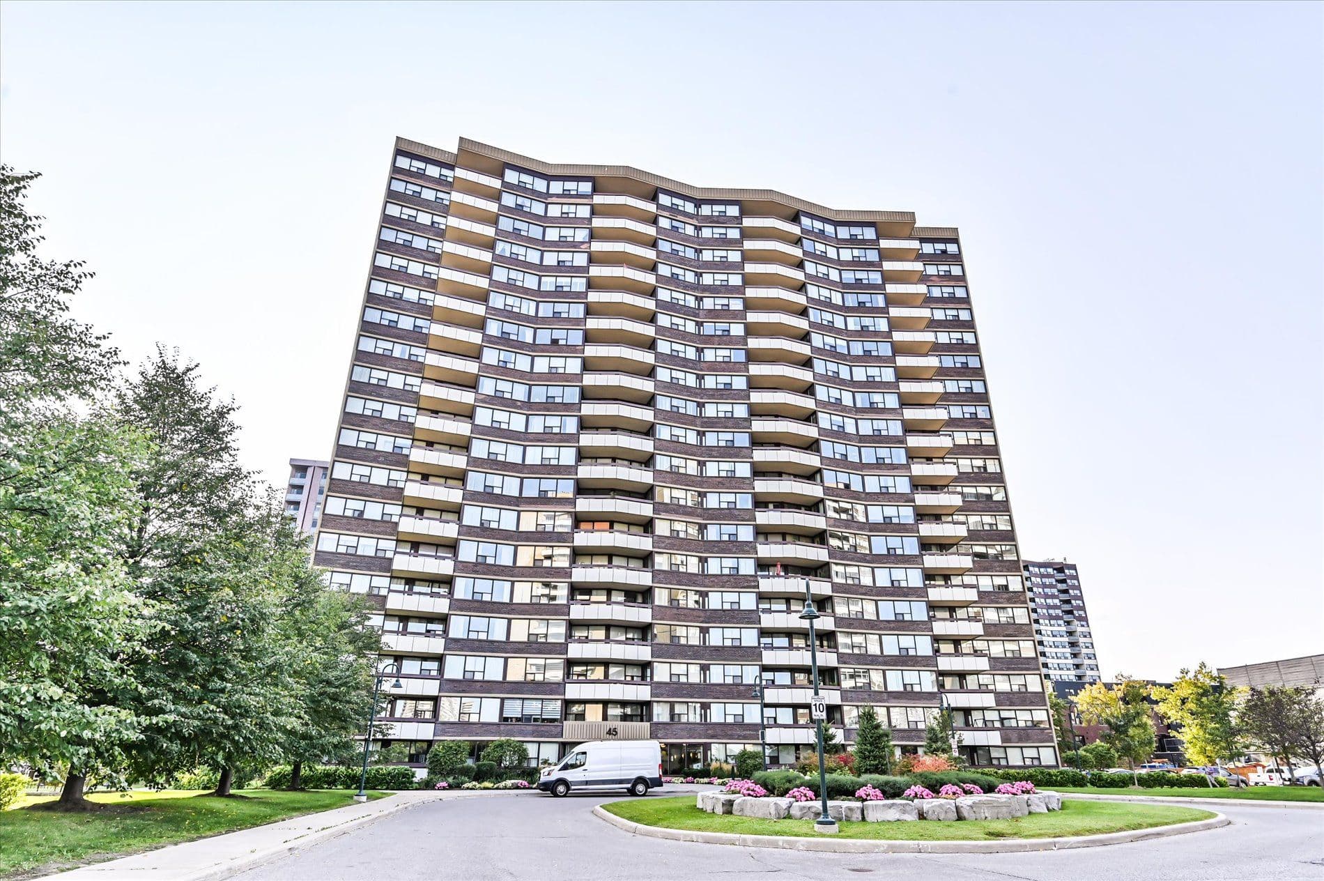 45 Huntingdale Boulevard PH02, Toronto E05, ON M1W 2N8