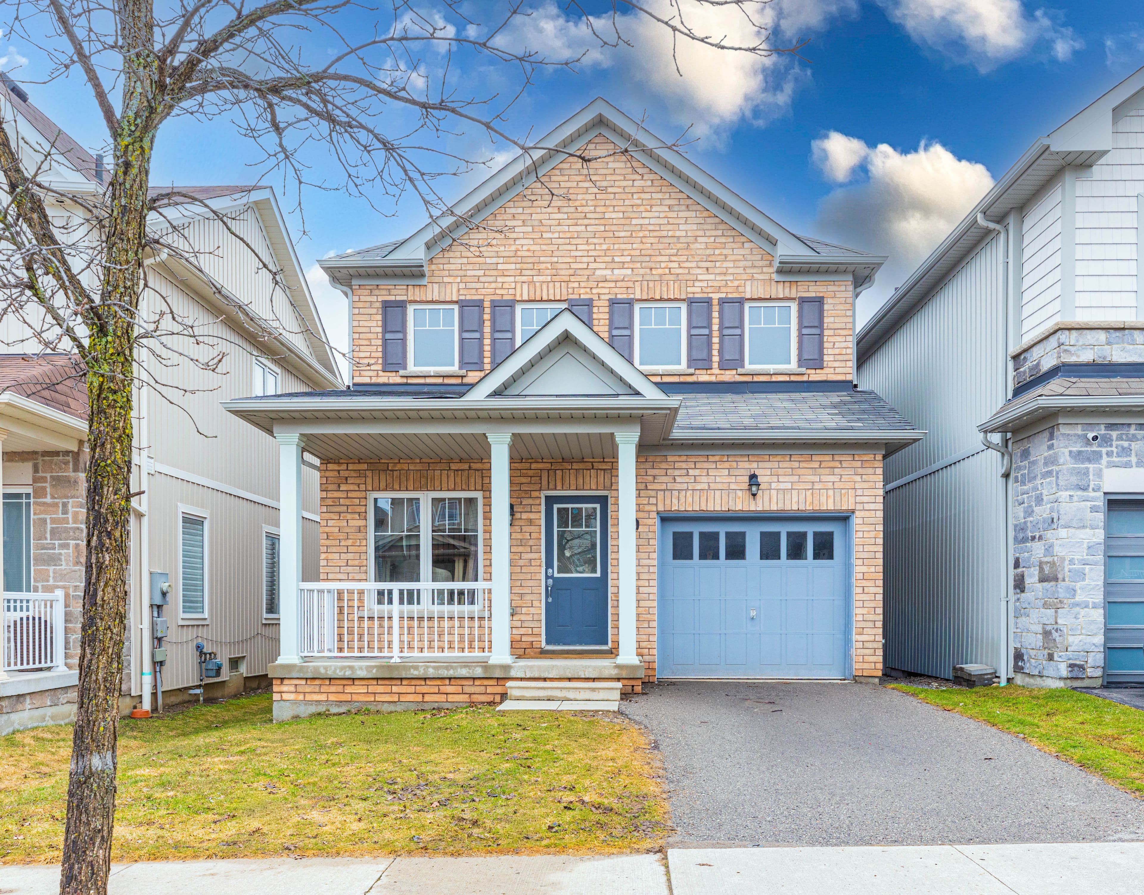 10 Sandgate Street, Whitby, ON L1R 0L3