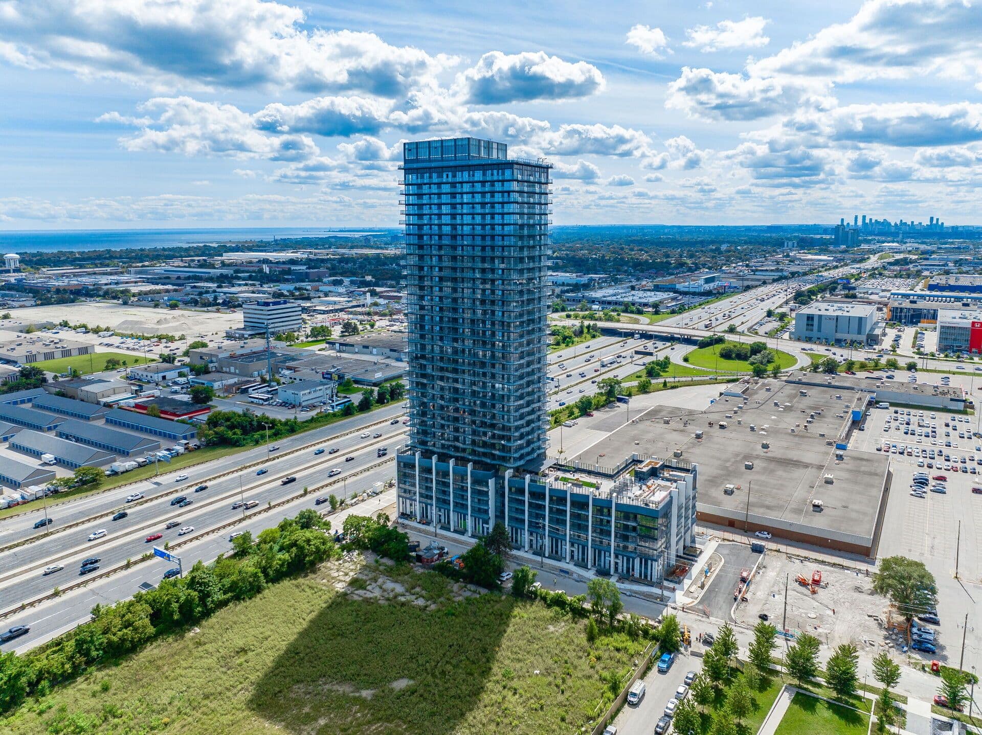 36 Zorra Street 2202, Toronto W08, ON M8Z 0G5