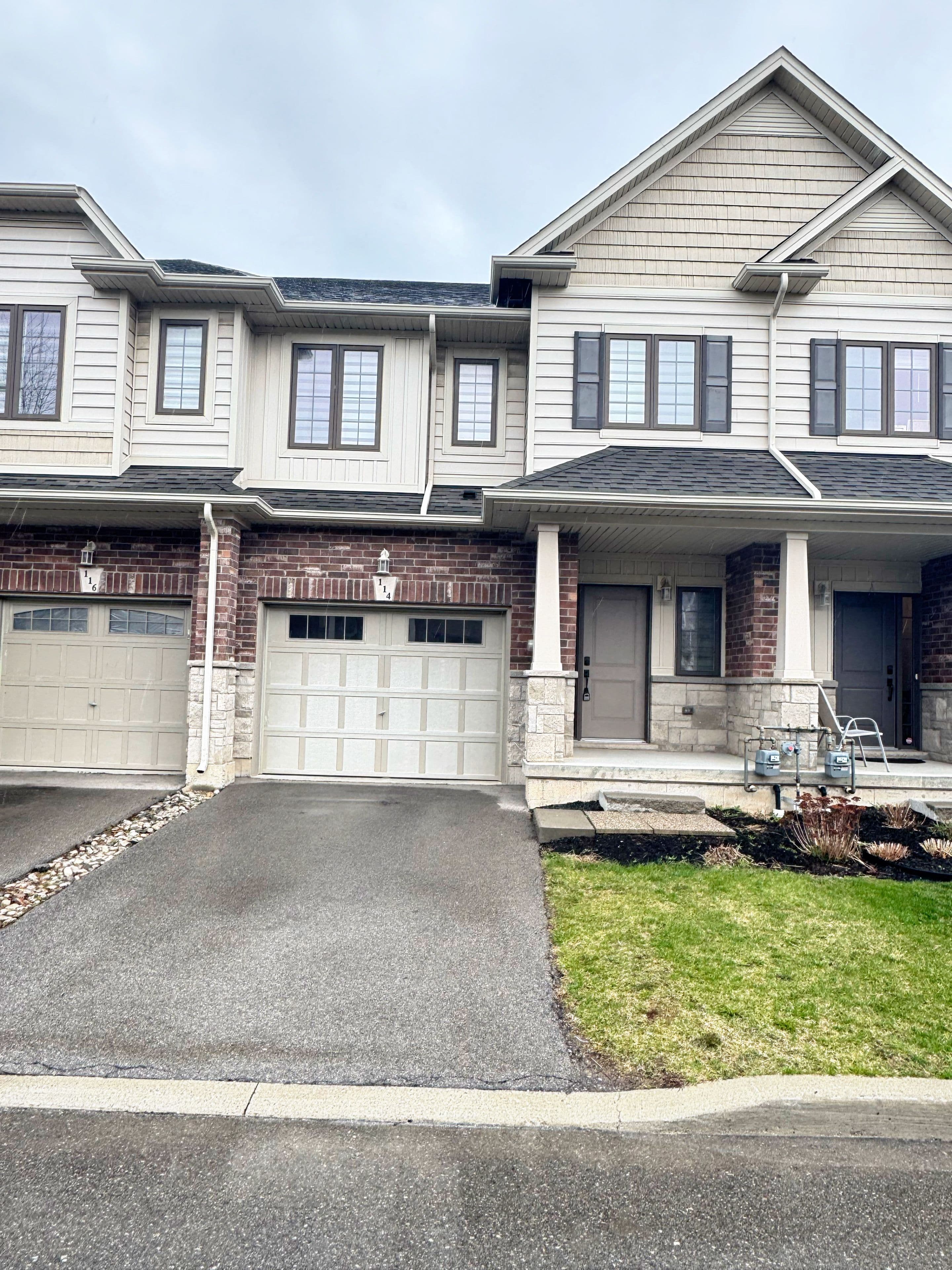 114 Dunrobin Lane, Grimsby, ON L3M 0H4