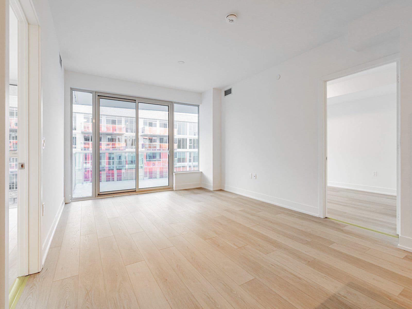 333 Sunseeker Avenue 408, Innisfil, ON L9S 0J7