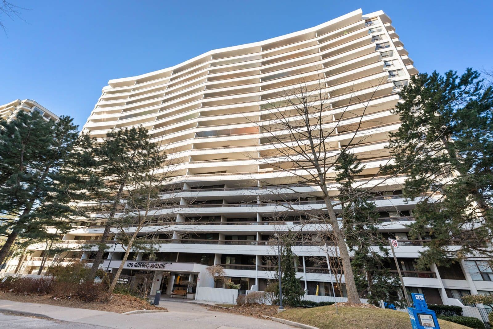 100 Quebec Avenue 1502, Toronto W02, ON M6P 4B8