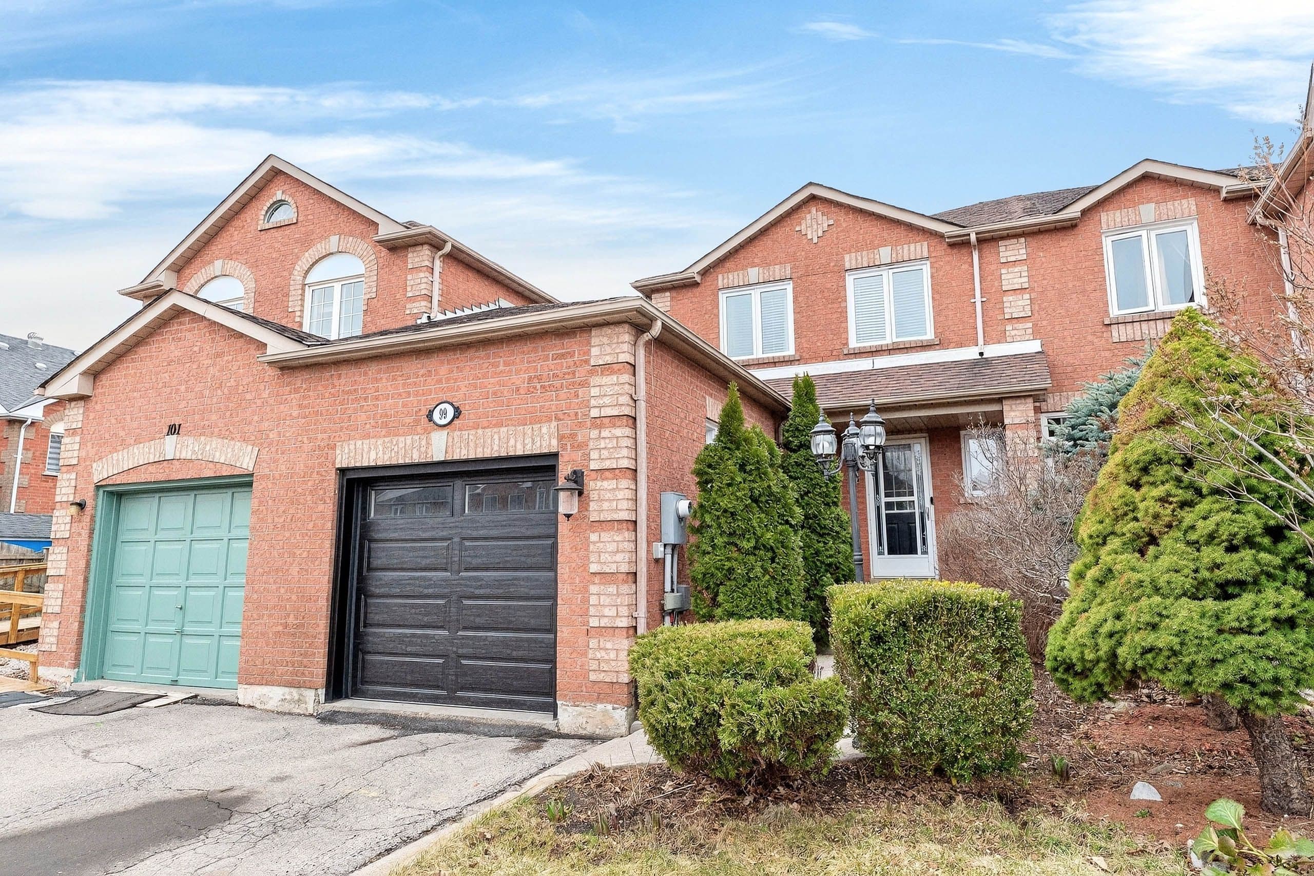 99 White Tail Crescent, Brampton, ON L6Y 5B9