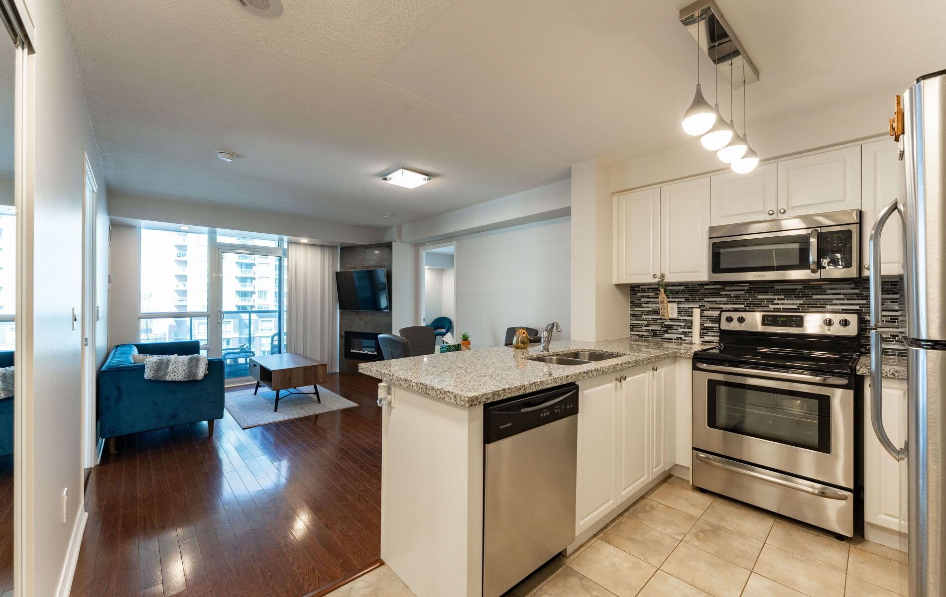 3 Michael Power Place 608, Toronto W08, ON M9A 0A2